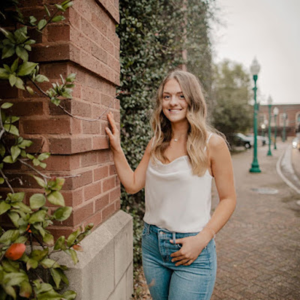 Meet your Posher, Lauren